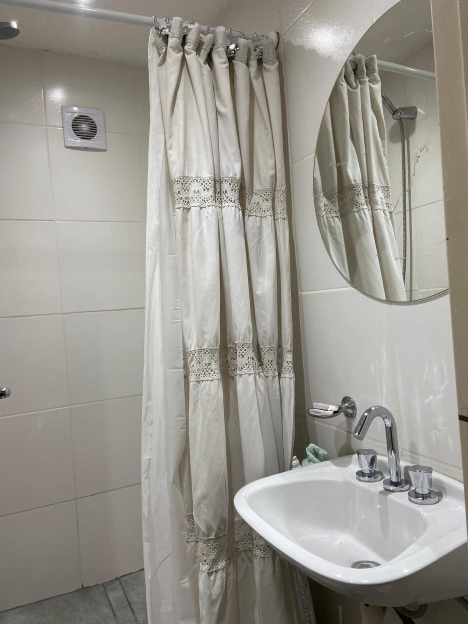 Mendoza 3 Dormitorios Con Balcones Y Alem Chic Monoambiente Y Mendoza Estudio Para 1 3 Apartamentos المظهر الخارجي الصورة