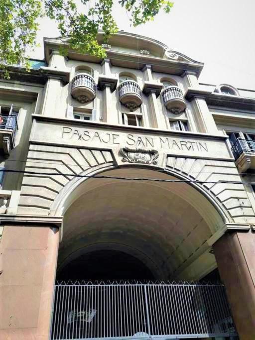 Mendoza 3 Dormitorios Con Balcones Y Alem Chic Monoambiente Y Mendoza Estudio Para 1 3 Apartamentos المظهر الخارجي الصورة